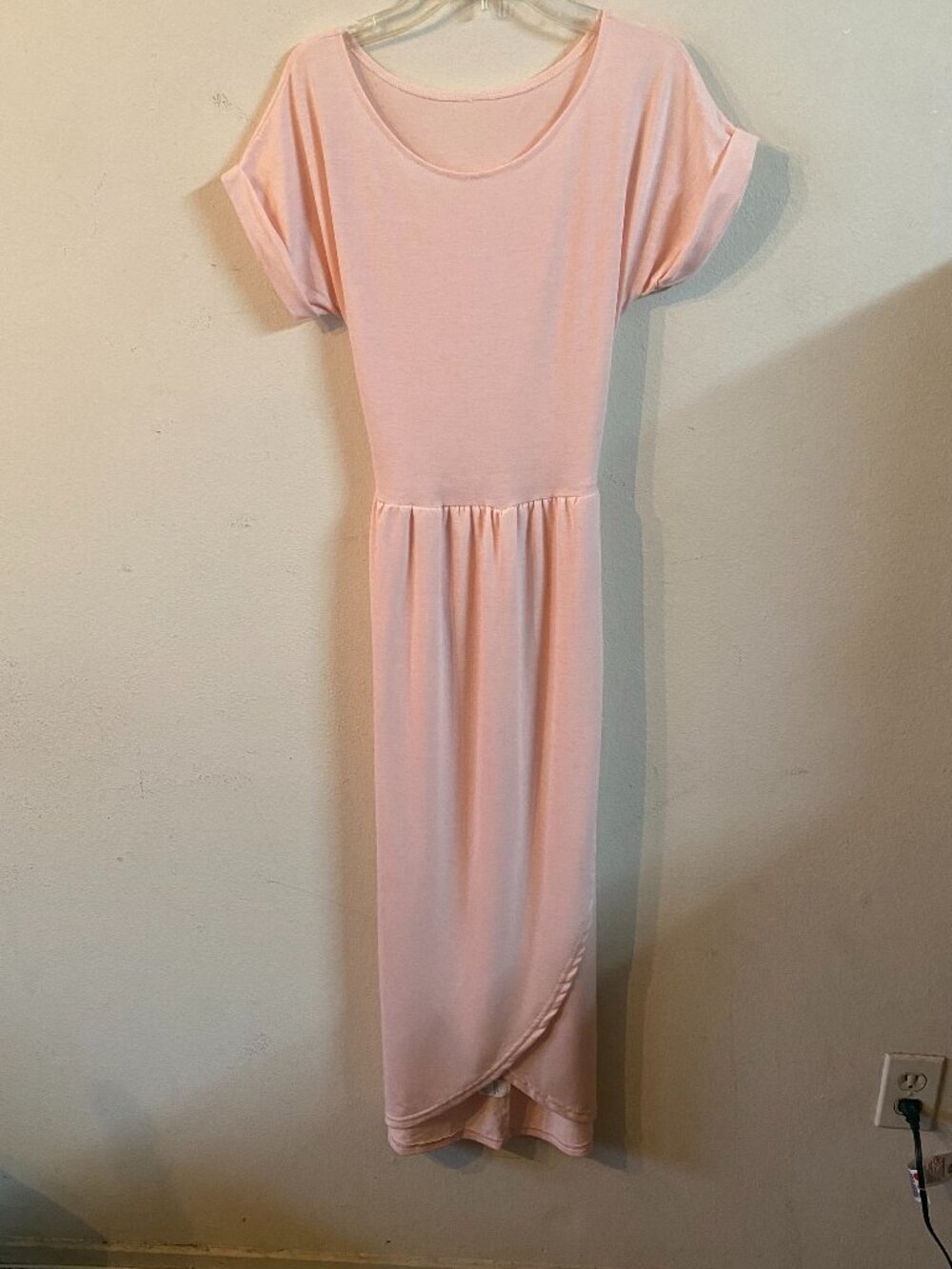 NO BRAND SMALL PEACH MAXI DRESS